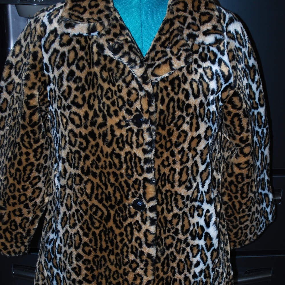 MARIA DIONISIOU LEOPARD PRINT FAUX FUR